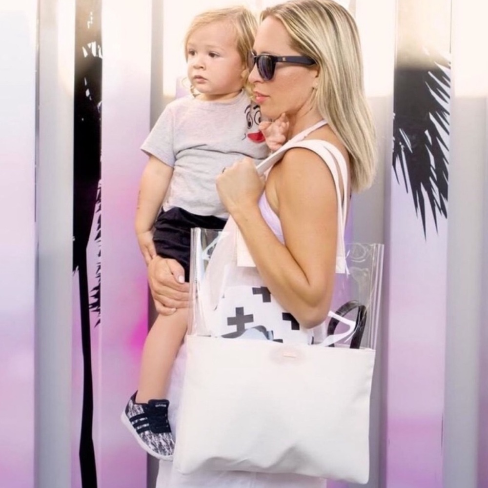NWT 🌸 Ban.do Peekaboo Tote (White)